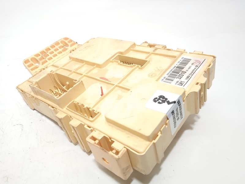 Recambio de caja reles / fusibles para hyundai i40 style referencia OEM IAM 919553Z010  