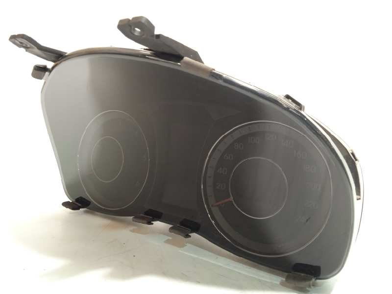 Recambio de cuadro instrumentos para hyundai i40 style referencia OEM IAM 940333Z300  
