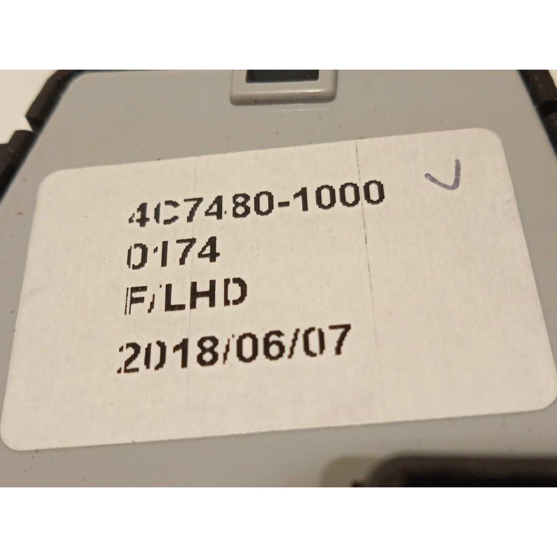 Recambio de mando elevalunas delantero izquierdo para kia niro drive referencia OEM IAM 93570G5240  4C74801000