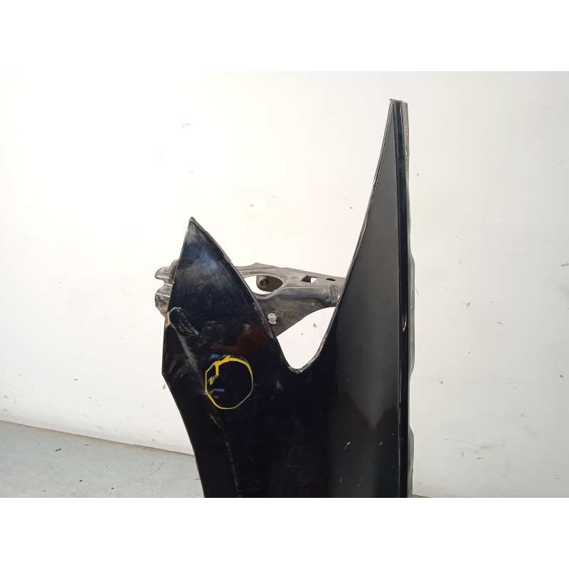 Recambio de aleta delantera izquierda para dodge caliber 2.0 16v crd cat referencia OEM IAM 05116471AA  