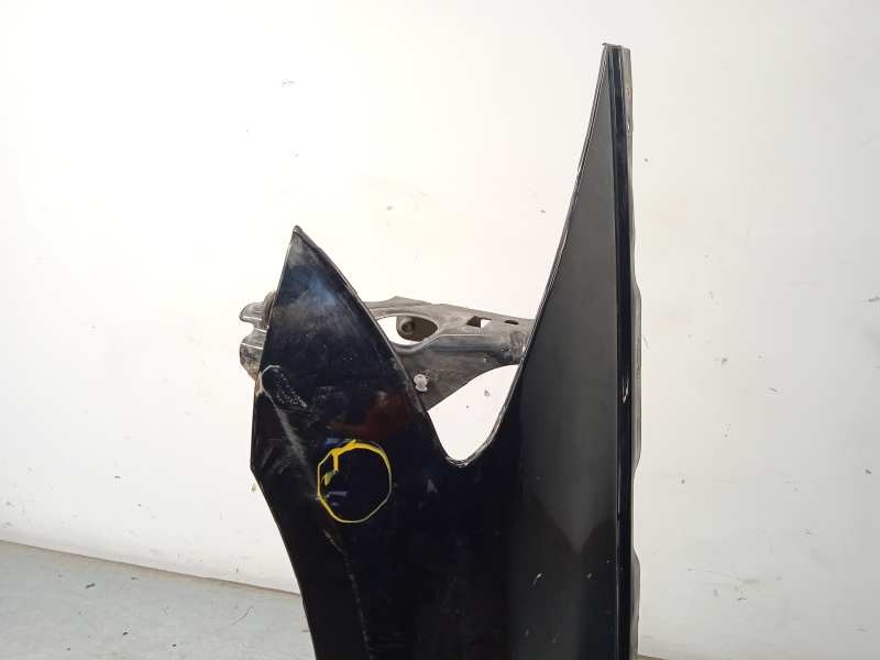 Recambio de aleta delantera izquierda para dodge caliber 2.0 16v crd cat referencia OEM IAM 05116471AA  