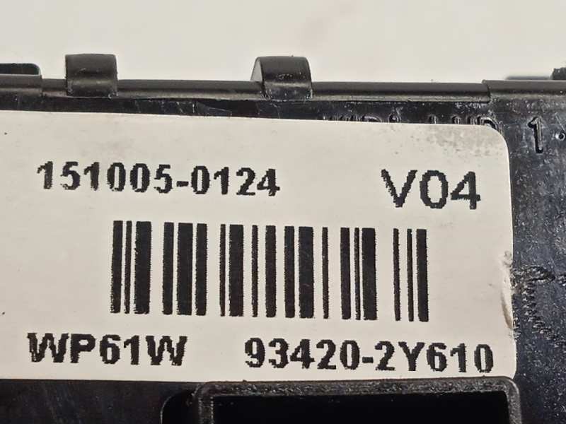 Recambio de mando limpia para hyundai i40 style referencia OEM IAM 934202Y610  