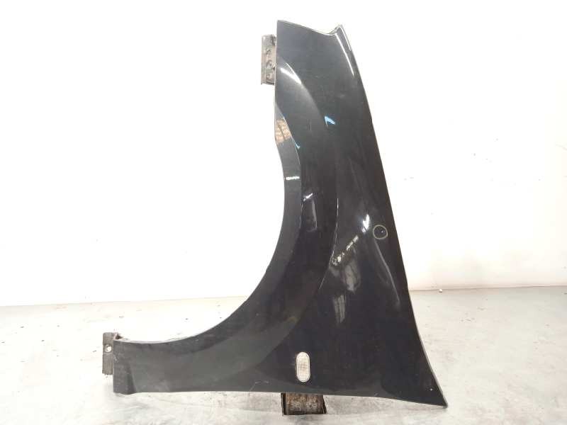 Recambio de aleta delantera izquierda para dacia logan 1.5 dci diesel cat referencia OEM IAM 6001549971  