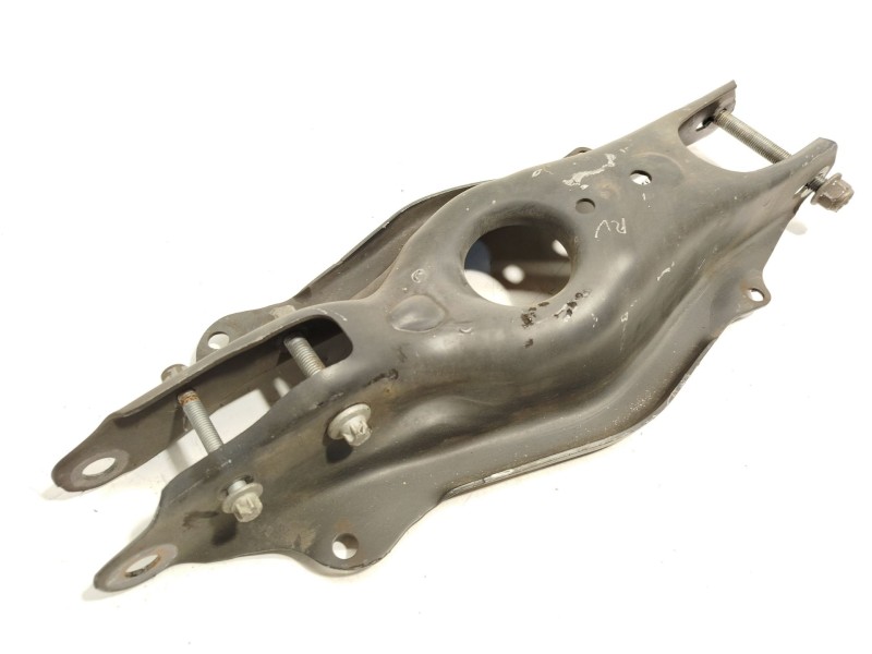 BRAZO SUSPENSION INFERIOR TRASERO IZQUIERDO A2053521900 A2053522000 