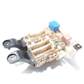 CAJA RELES / FUSIBLES 8273005170 15429G08