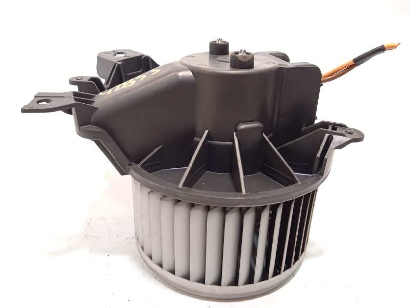 Recambio de motor calefaccion para fiat fiorino 1.3 16v jtd cat referencia OEM IAM 18173010  