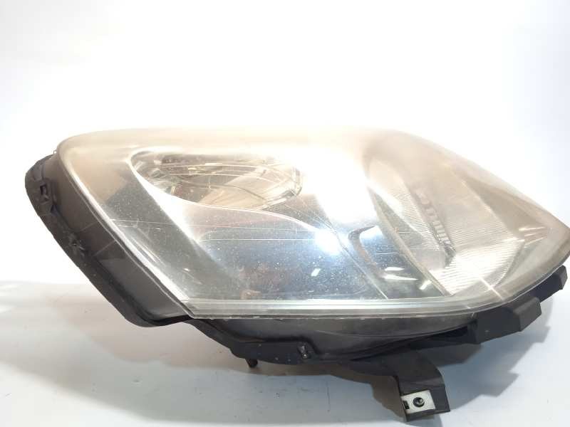 Recambio de faro derecho para fiat fiorino 1.3 16v jtd cat referencia OEM IAM 1353197080  