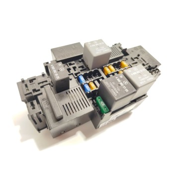 CAJA RELES / FUSIBLES A2229063202 