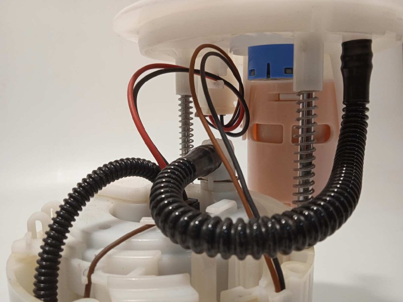 Recambio de bomba combustible para kia xceed edrive phev referencia OEM IAM 31110CR000  