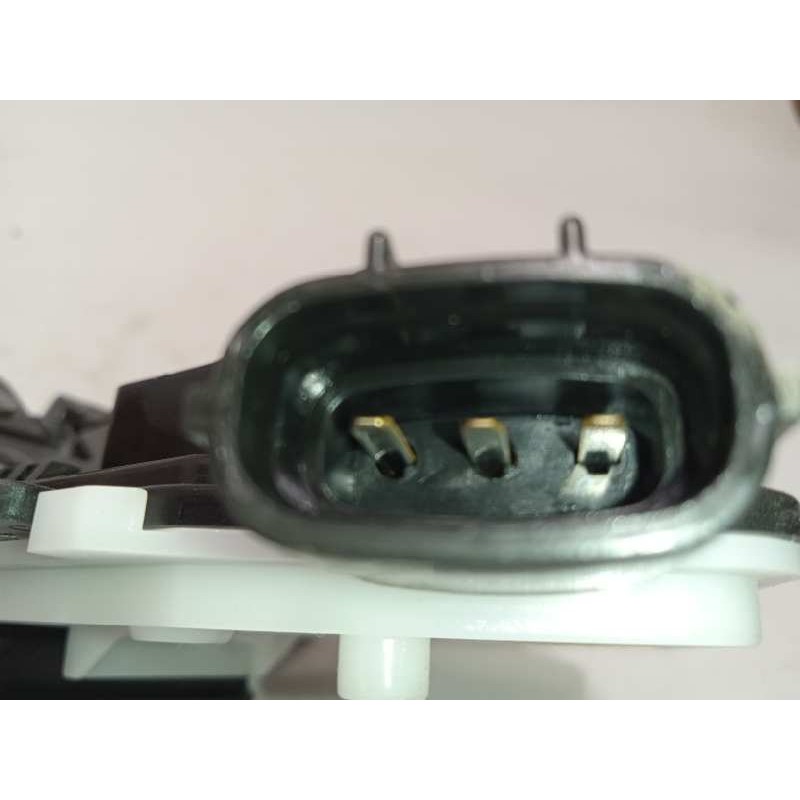 Recambio de cerradura maletero / porton para toyota prius (zvw50) basis referencia OEM IAM 6935047050  