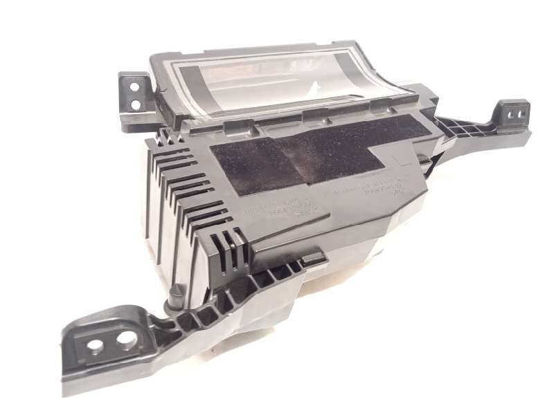 Recambio de pantalla multifuncion para toyota prius (zvw50) basis referencia OEM IAM 8310847070G  