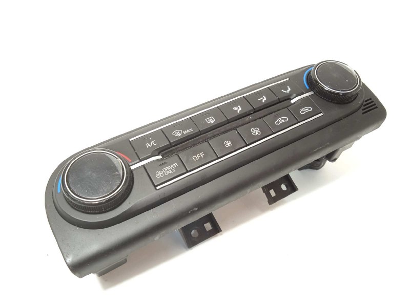 Recambio de mando climatizador para kia xceed edrive phev referencia OEM IAM 97250CR000  