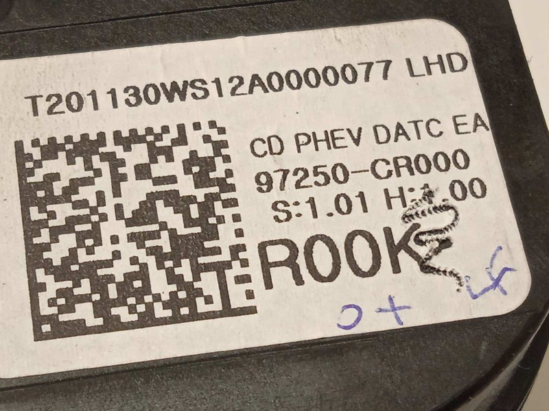 Recambio de mando climatizador para kia xceed edrive phev referencia OEM IAM 97250CR000  