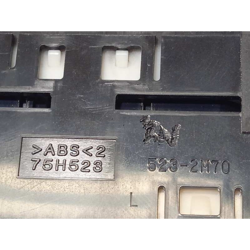 Recambio de mando multifuncion para toyota prius (zvw50) basis referencia OEM IAM 75H523  5232M70