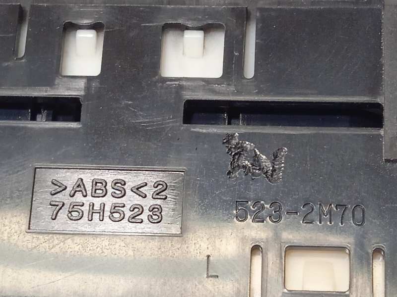 Recambio de mando multifuncion para toyota prius (zvw50) basis referencia OEM IAM 75H523  5232M70