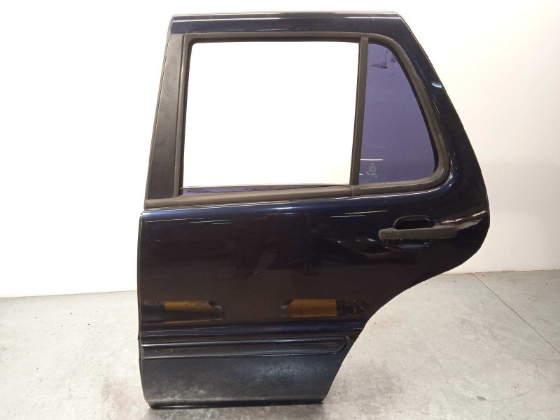 Recambio de puerta trasera izquierda para mercedes-benz clase m (w163) 270 cdi (163.113) referencia OEM IAM A1637300305  A163730