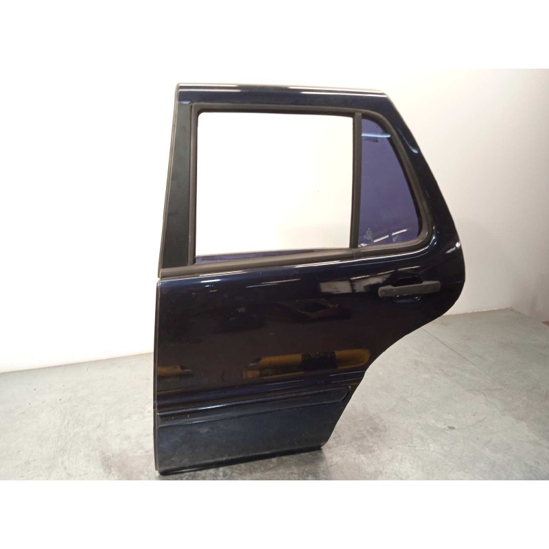 Recambio de puerta trasera izquierda para mercedes-benz clase m (w163) 270 cdi (163.113) referencia OEM IAM A1637300305  A163730