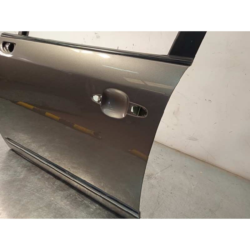 Recambio de puerta delantera izquierda para kia carens (un) 2.0 crdi referencia OEM IAM 760031D010  