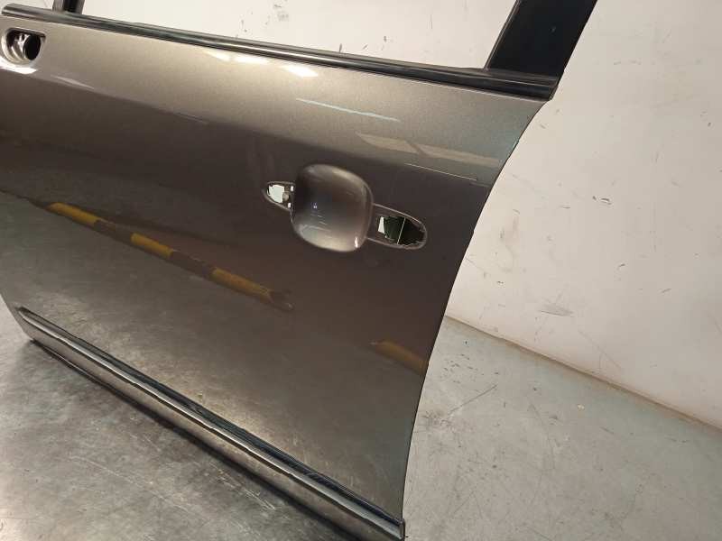 Recambio de puerta delantera izquierda para kia carens (un) 2.0 crdi referencia OEM IAM 760031D010  