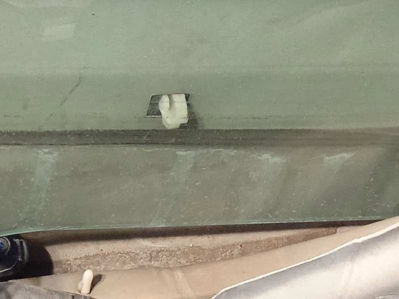 Recambio de puerta delantera izquierda para kia carens (un) 2.0 crdi referencia OEM IAM 760031D010  