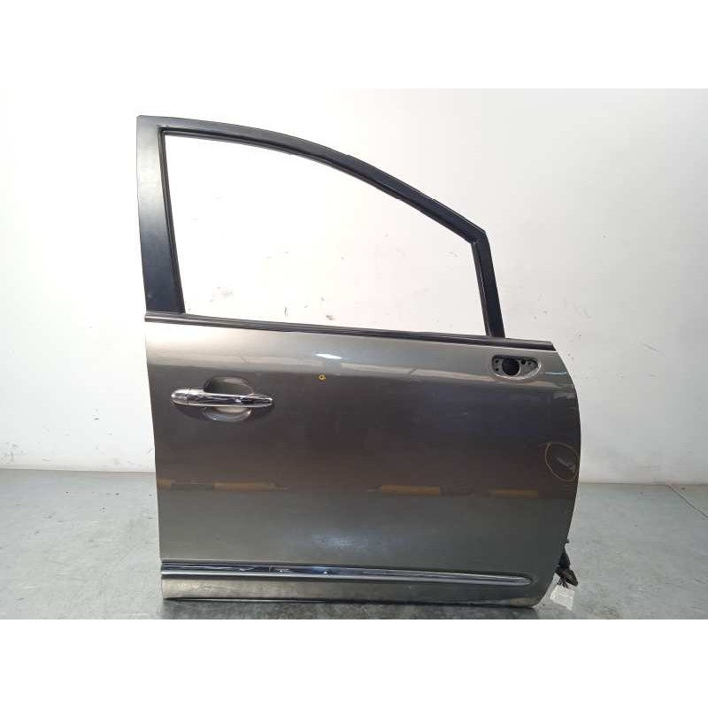 Recambio de puerta delantera derecha para kia carens (un) 2.0 crdi referencia OEM IAM 760041D010  