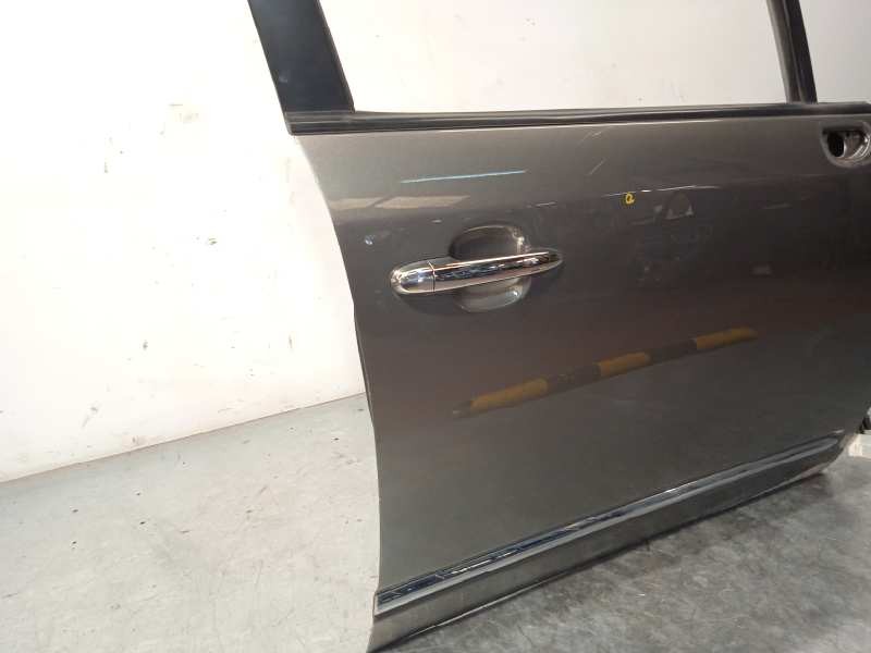 Recambio de puerta delantera derecha para kia carens (un) 2.0 crdi referencia OEM IAM 760041D010  