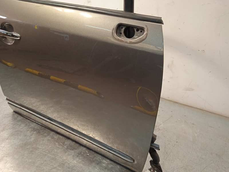 Recambio de puerta delantera derecha para kia carens (un) 2.0 crdi referencia OEM IAM 760041D010  