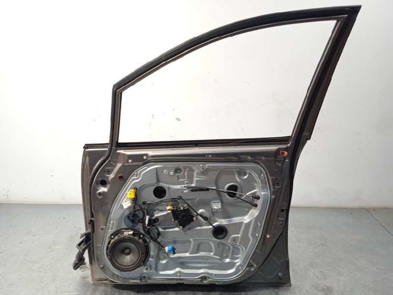 Recambio de puerta delantera derecha para kia carens (un) 2.0 crdi referencia OEM IAM 760041D010  