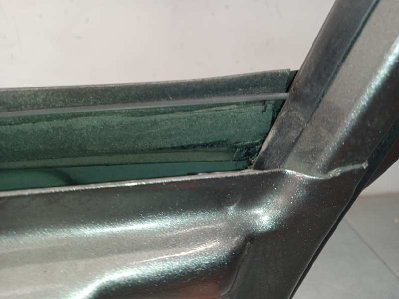 Recambio de puerta delantera derecha para kia carens (un) 2.0 crdi referencia OEM IAM 760041D010  