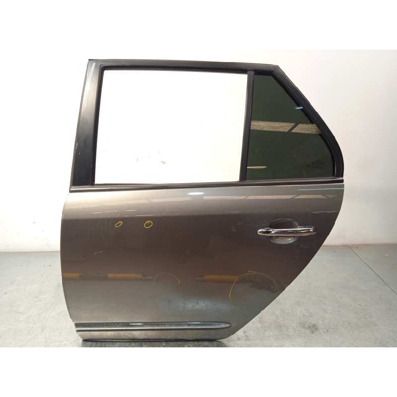 Recambio de puerta trasera izquierda para kia carens (un) 2.0 crdi referencia OEM IAM 770031D010  