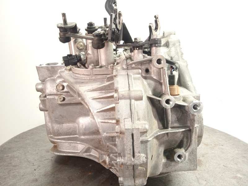 Recambio de caja cambios para kia carens (un) 2.0 crdi referencia OEM IAM S820JC  4300024450