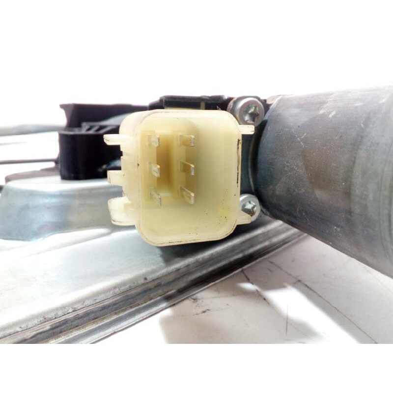 Recambio de elevalunas delantero izquierdo para ford kuga (cbs) titanium s referencia OEM IAM 0130822732  2138708