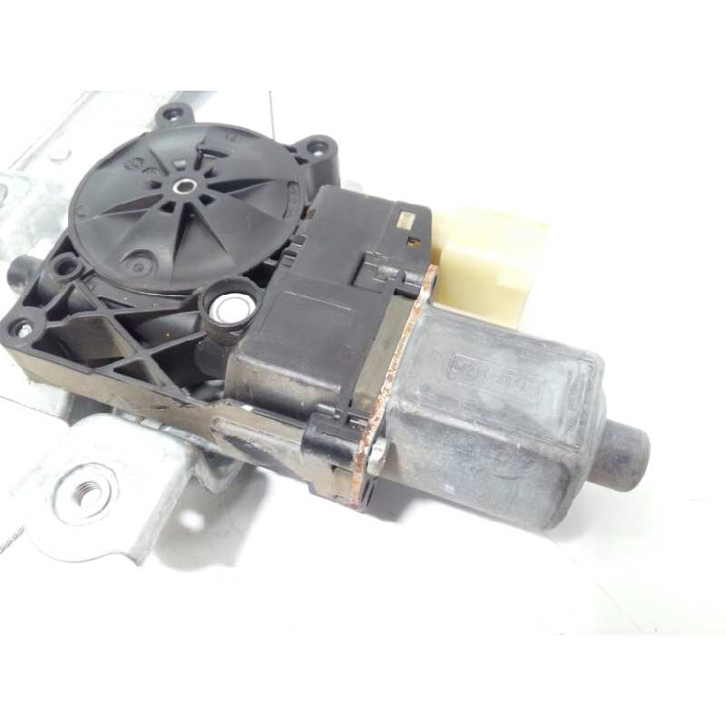 Recambio de elevalunas trasero derecho para ford kuga (cbs) titanium s referencia OEM IAM 0130822735  