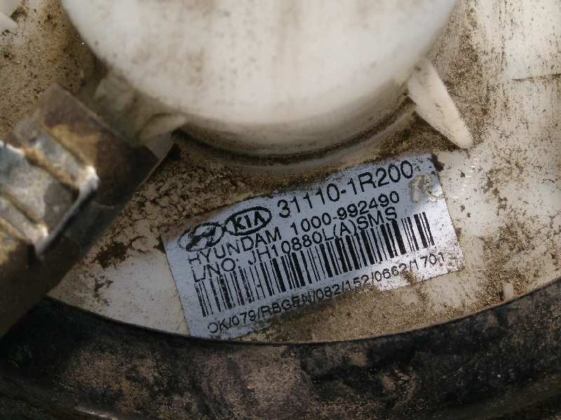 Recambio de bomba combustible para kia rio basic referencia OEM IAM 311101R200  