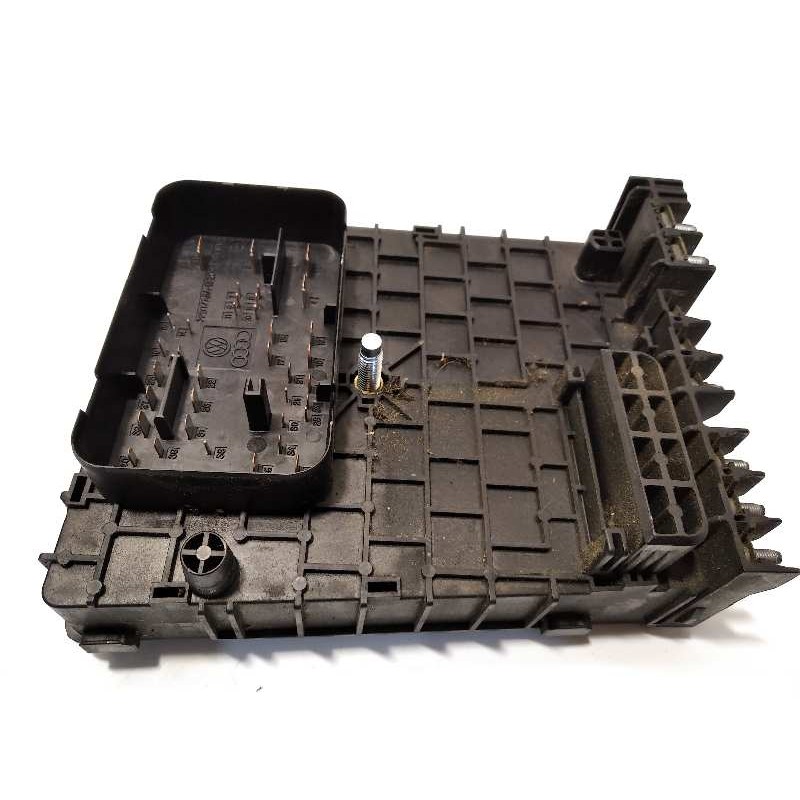 Recambio de caja reles / fusibles para volkswagen passat berlina (3c2) advance referencia OEM IAM 3C0937125  