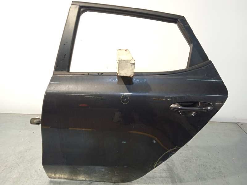 Recambio de puerta trasera izquierda para kia cee´d 1.4 crdi cat referencia OEM IAM 77003A2000  