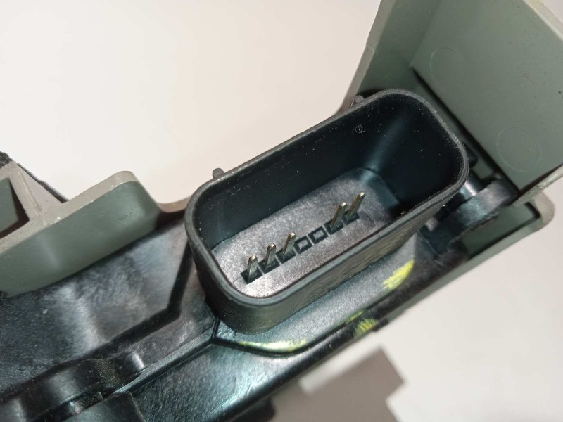 Recambio de cerradura puerta trasera izquierda para kia xceed edrive phev referencia OEM IAM 81410J7300  