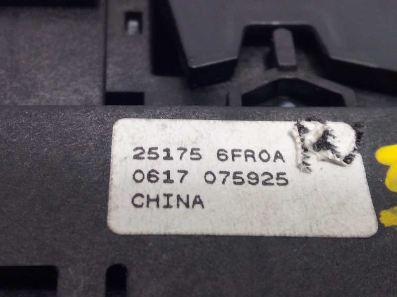 Recambio de interruptor para nissan x-trail (t32) 2.0 dci diesel cat referencia OEM IAM 251756FR0A  