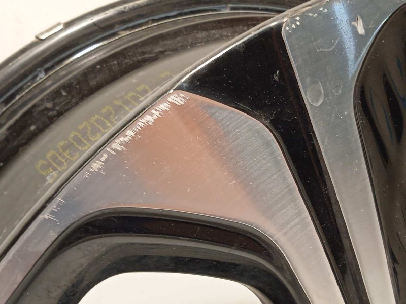 Recambio de llanta para kia xceed edrive phev referencia OEM IAM 52910CR200  