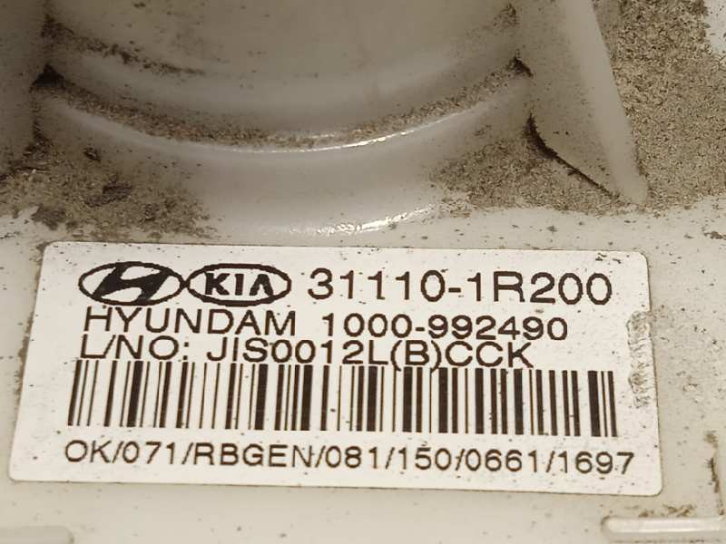 Recambio de bomba combustible para kia rio basic referencia OEM IAM 311101R200  