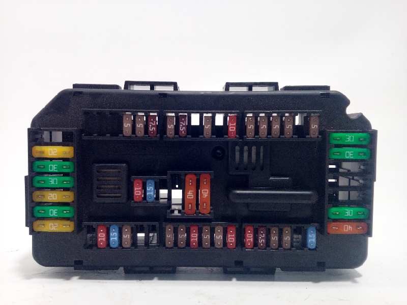 CAJA RELES / FUSIBLES 61149337879 9337879