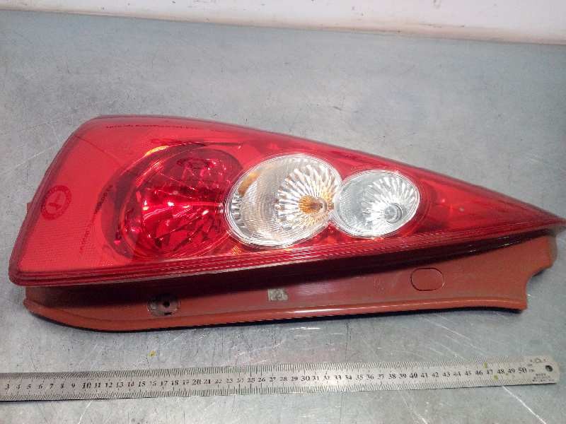 Recambio de piloto trasero izquierdo para mazda 5 berl. (cr) 2.0 diesel cat referencia OEM IAM C23551160E  