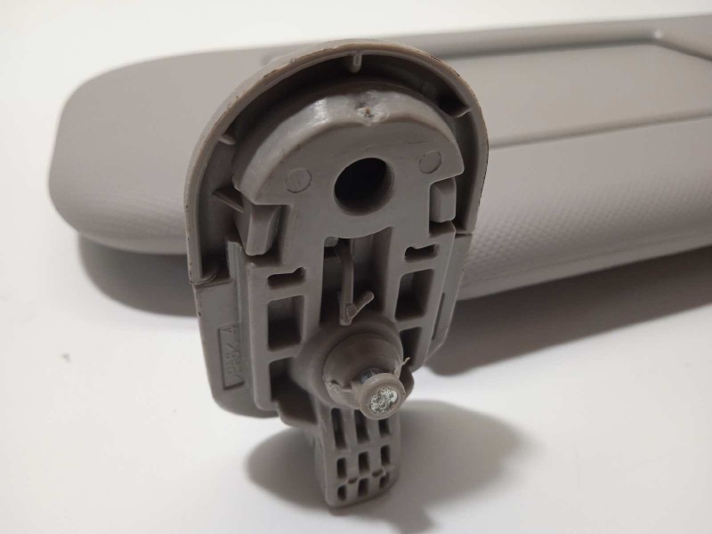 Recambio de parasol derecho para kia xceed edrive phev referencia OEM IAM 85220J7000ED  