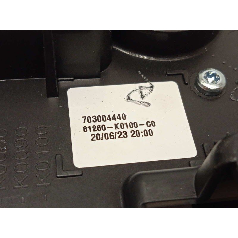 Recambio de luz interior para toyota yaris cross 1.5 hybrid (mxpj10l) referencia OEM IAM 81260K0100C0  