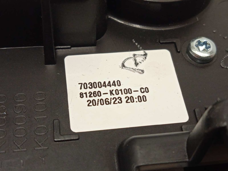 Recambio de luz interior para toyota yaris cross 1.5 hybrid (mxpj10l) referencia OEM IAM 81260K0100C0  