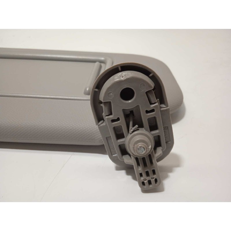 Recambio de parasol izquierdo para kia xceed edrive phev referencia OEM IAM 85210J7000ED  
