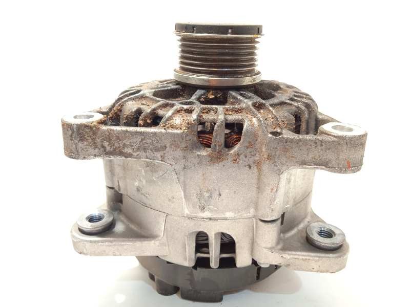 Recambio de alternador para peugeot 308 1.2 12v e-thp referencia OEM IAM 9818677980 2713135A TG12C261
