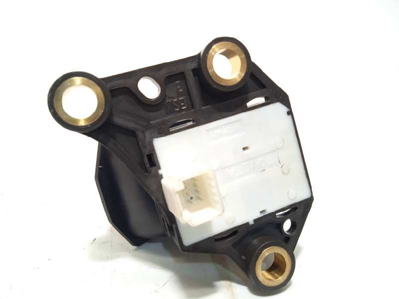 Recambio de interruptor para toyota avensis touring sports advance referencia OEM IAM 8439005030  