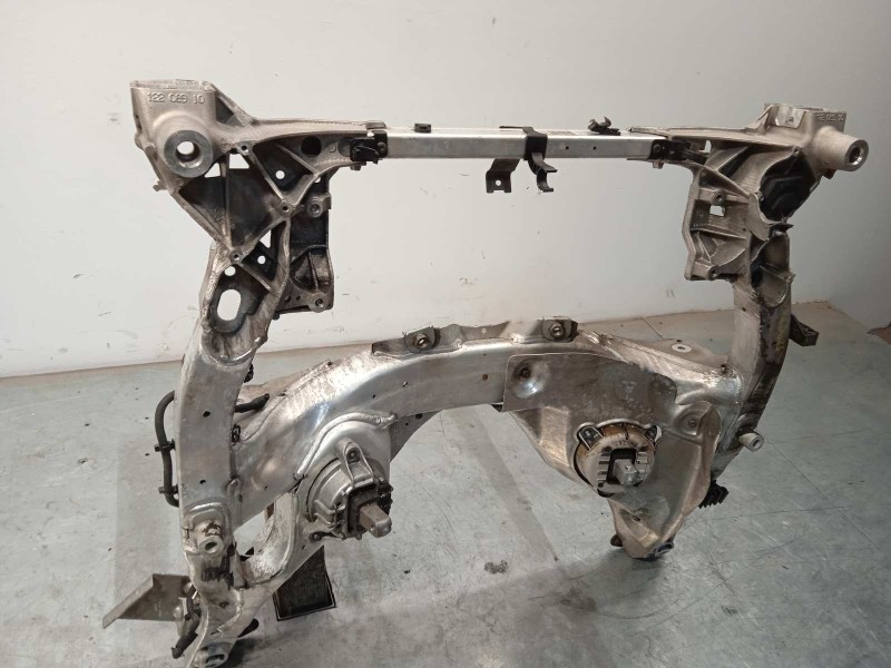 Recambio de puente delantero para bmw serie 7 (f01/f02) 740i referencia OEM IAM 31116796693  