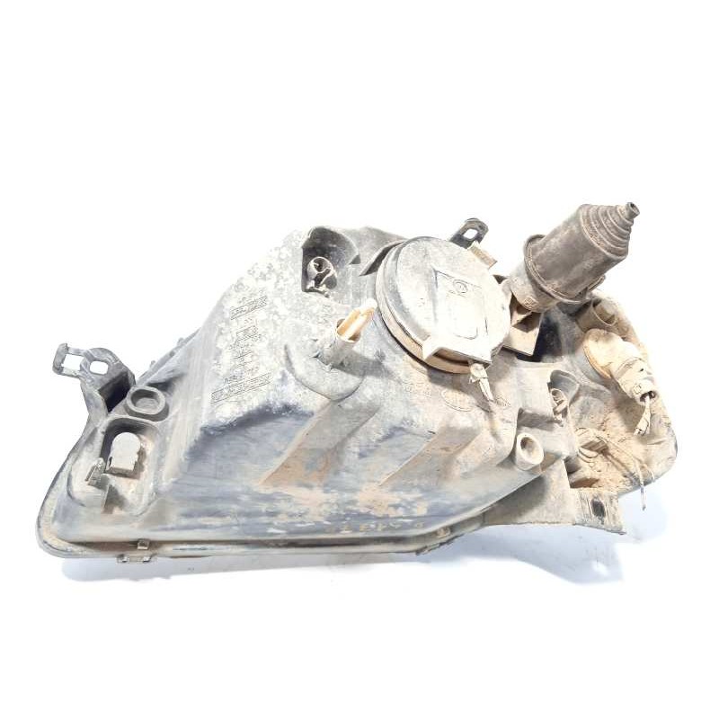 Recambio de faro derecho para dacia logan 1.6 cat referencia OEM IAM 8200211006  